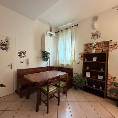 Casita - Viví In Bici, Nel Cuore Della Affittacamere Ferrara